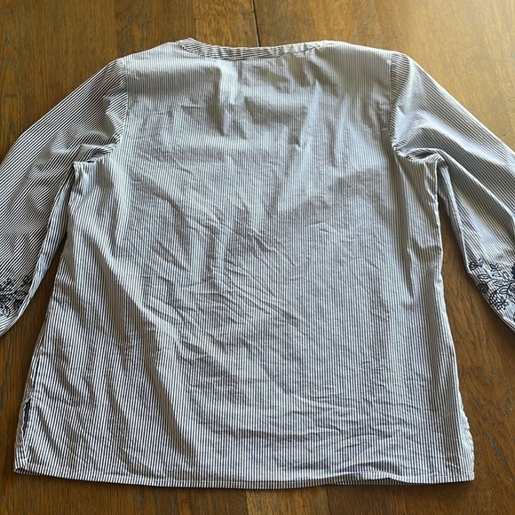 Liz Claiborne pull over embroidered sleeves size small blue white stripes size S - Picture 13 of 13